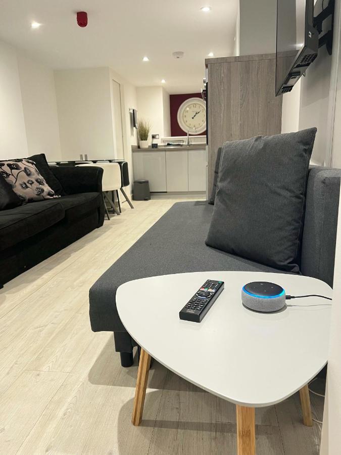 The Snap Pad Boutique Apartment Royal Tunbridge Wells Exterior foto